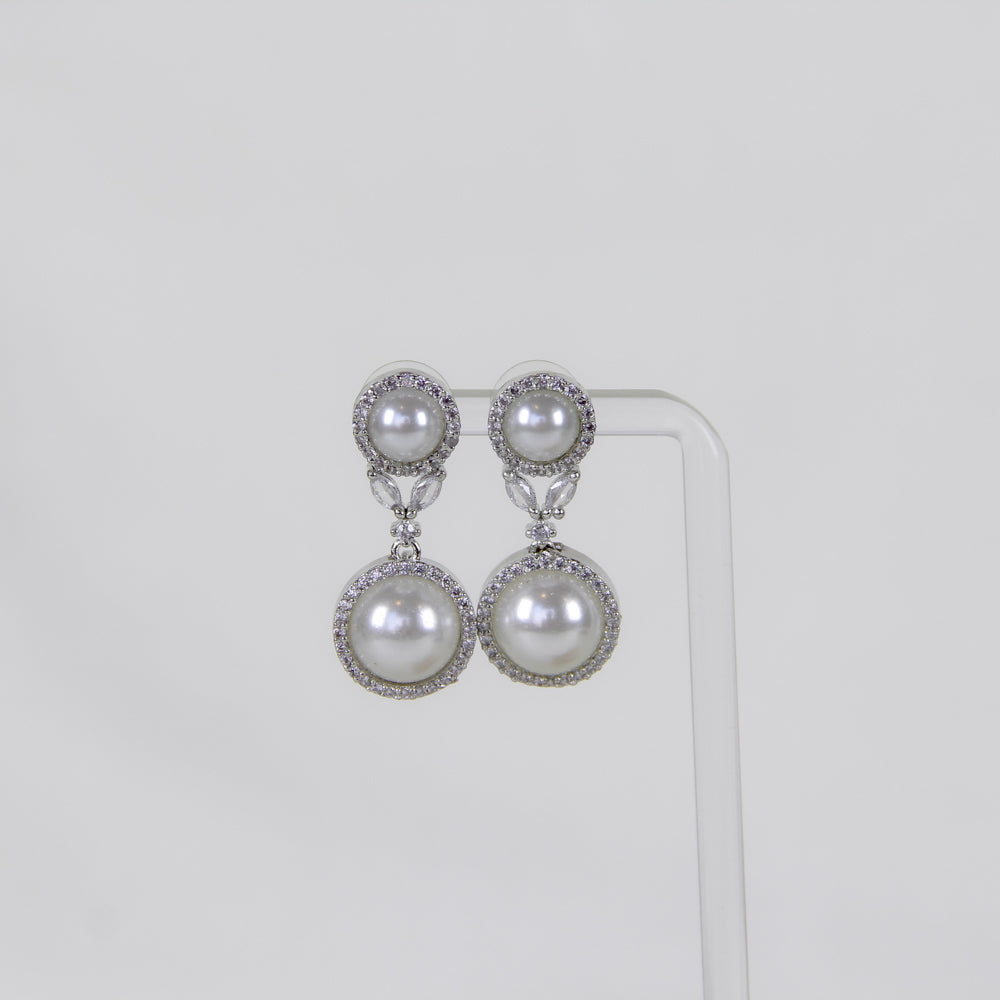 Pearly-Pearl Earrings