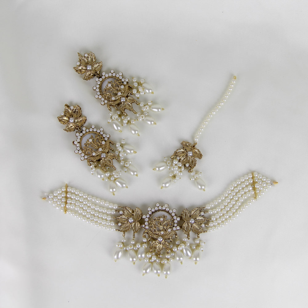 Maple Leaf Choker