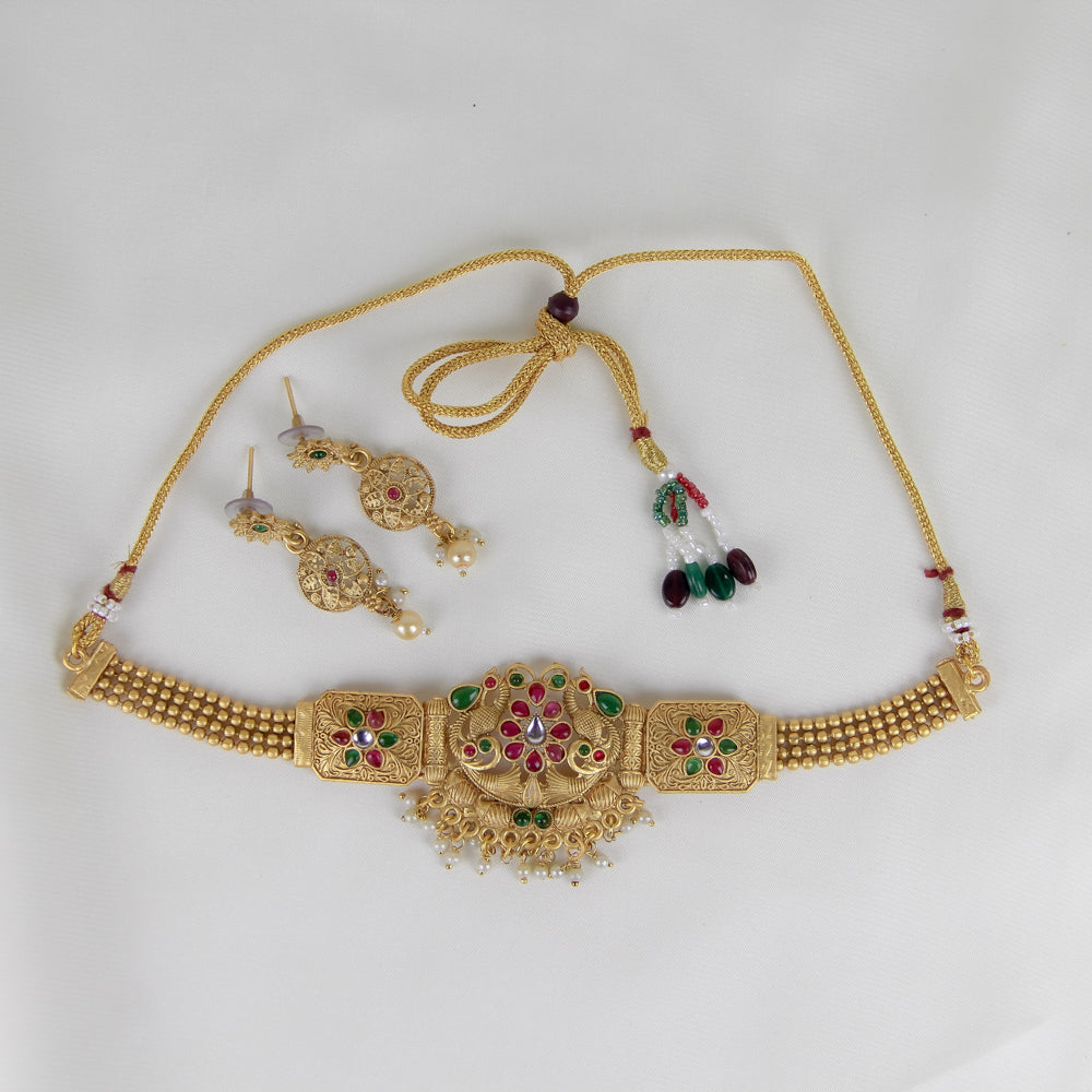 Peacocks Choker